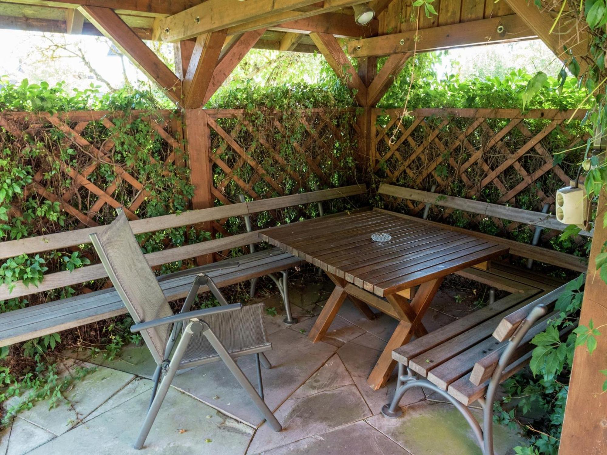 Cozy Apartment In Schwenningen With Garden Villingen-Schwenningen Eksteriør bilde